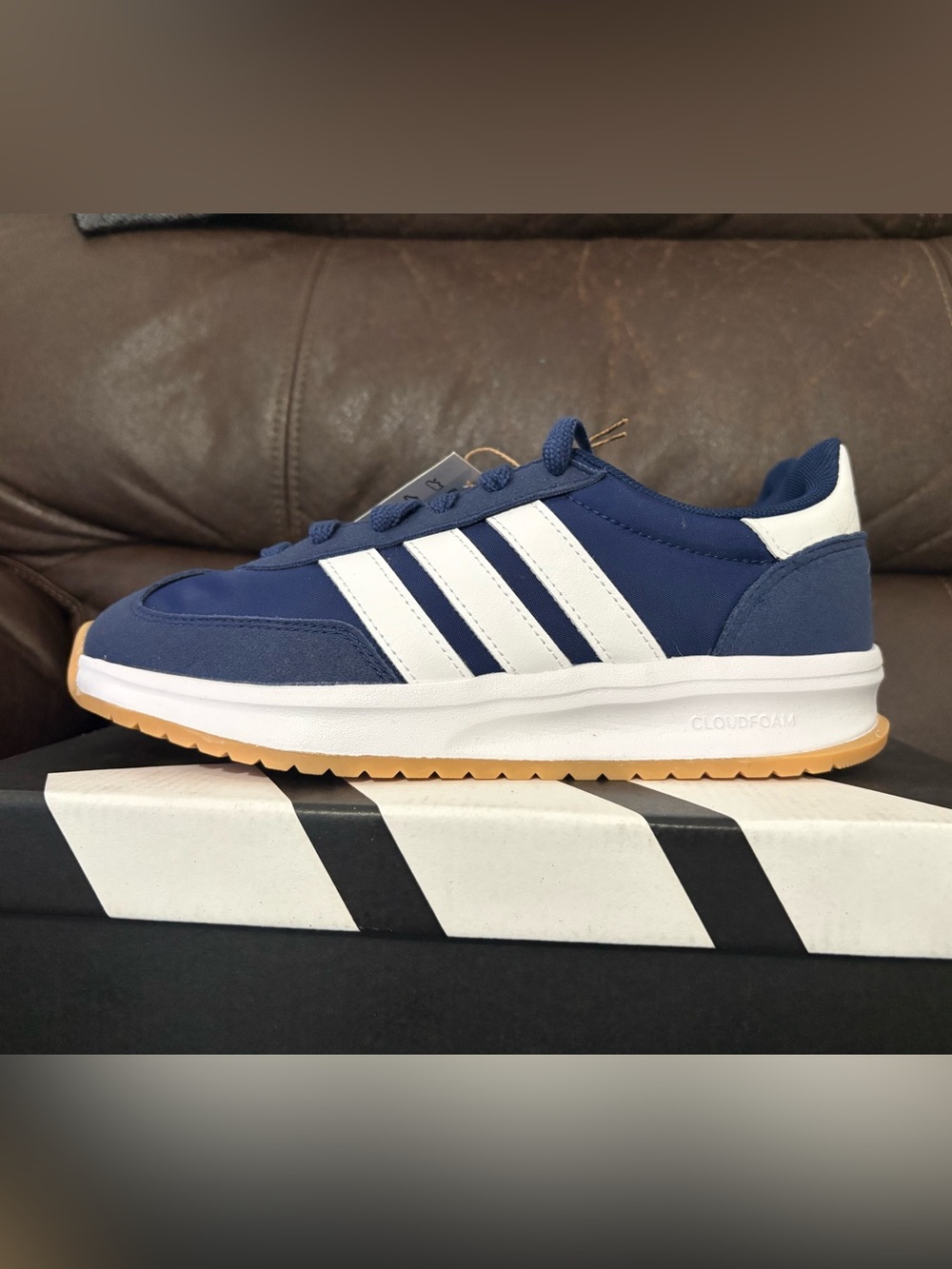 adidas womens Navy White Low-Top Sneakers run sl70 2.0 brand new in box.
